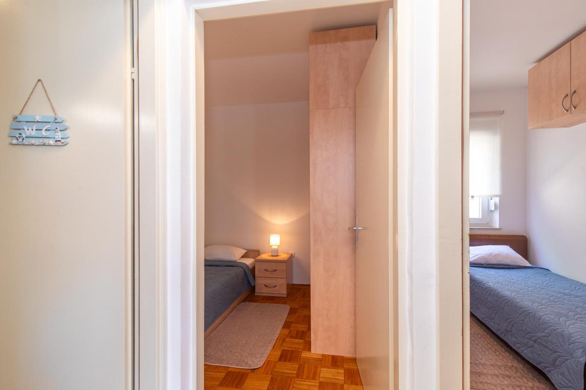 Apartment Laura Punat Exterior photo